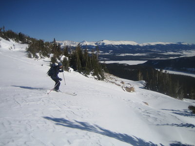 Easy skiing with Turquoise Lake far below.