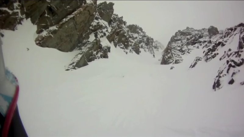 Skiing through steep and narrow section
