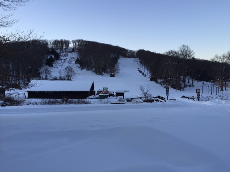 The parking area for the Main Run offers clear views of the 3 ski hills.