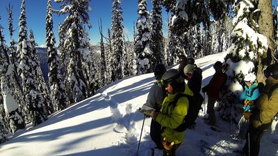 The group has a discussion at the top of Lasagna. The run starts with some tight trees.