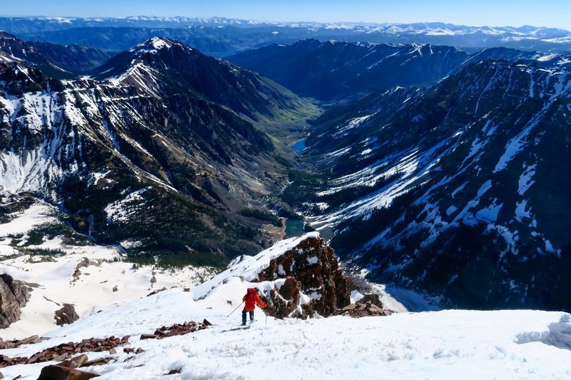 Skiing off the summit, towards one of the most beautiful valleys in the Rockies.