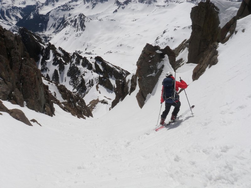 Skiing the chute above Lavender Col