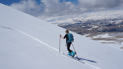 Skiers and mountainous Gegharkunik