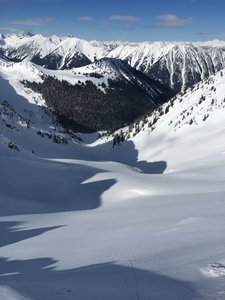 Looking down at the run from the saddle towards Darkside Lake