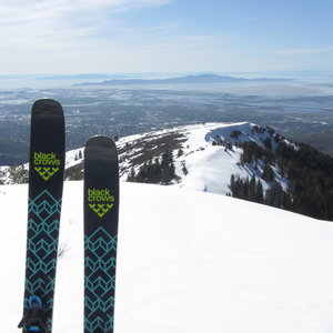 Black Crows should pay me.  Here I'm ready to start skiing back down Session's Ridge.  Sure glad I didn't have to walk this section. You can ski it all the way as far as is shown in the photo, and then some, before you have to finally boot the rest of it.