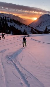 100 feet below the ridge line headed down towards Grizzly Gulch.