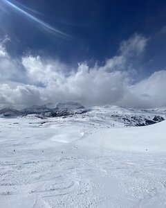 Bluebird day in April 22. 8 ft base. Amazing powder conditions