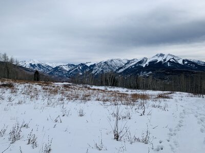 Halfway down the Huntsman Ridge Approach, looking south.