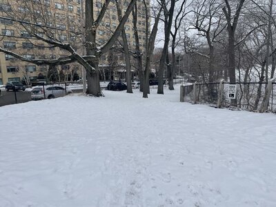 Trailhead of To Golf Hill