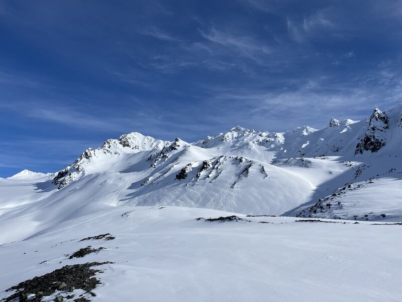 Entire Over the Rainbow Bowl. Rainbow mountain is the big peak on the left.